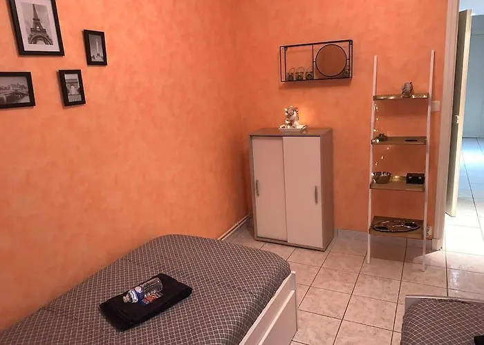 Familiale Et Conviviale 2 A - 250m Hopital Apartment Montlucon